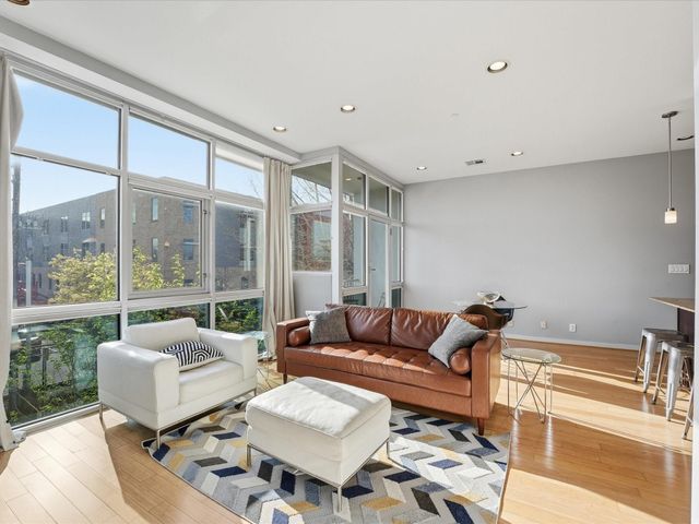 1406 Columbus Street 206, Houston, TX 77019