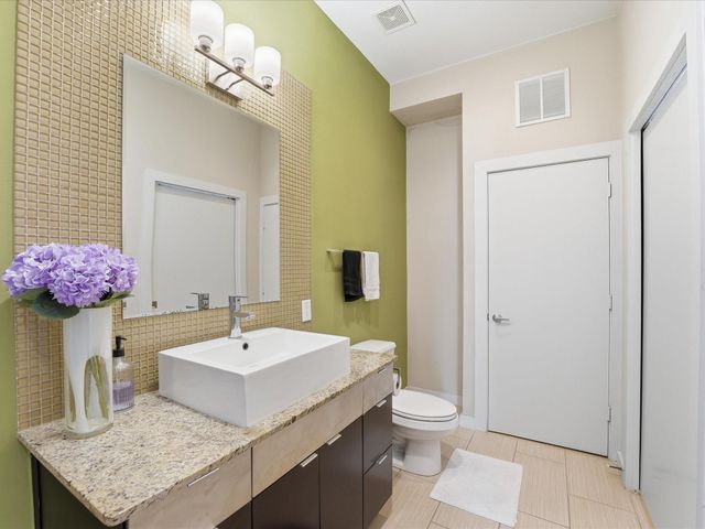 1406 Columbus Street 206, Houston, TX 77019