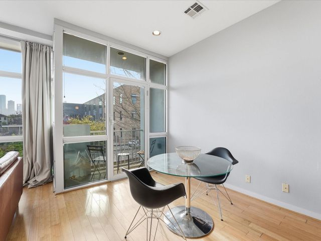 1406 Columbus Street 206, Houston, TX 77019