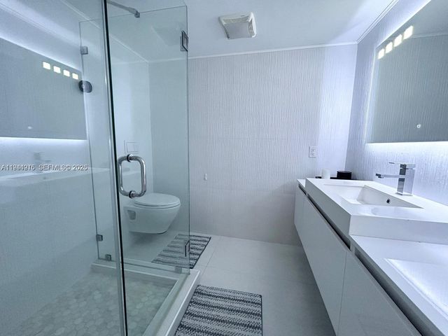 3811 NE 166th St 3, North Miami Beach, FL 33160