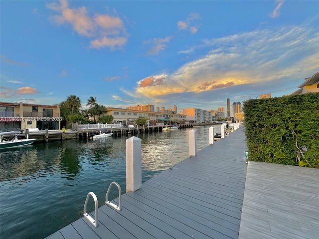 3811 NE 166th St 3, North Miami Beach, FL 33160