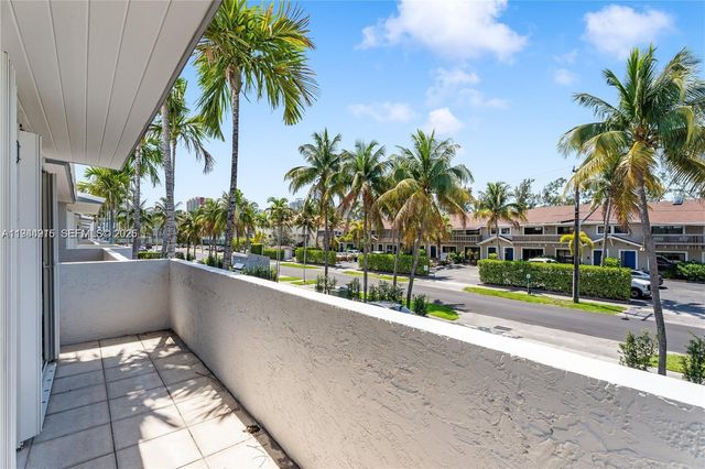 3811 NE 166th St 3, North Miami Beach, FL 33160