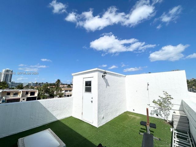 3811 NE 166th St 3, North Miami Beach, FL 33160