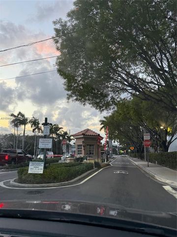 3811 NE 166th St 3, North Miami Beach, FL 33160