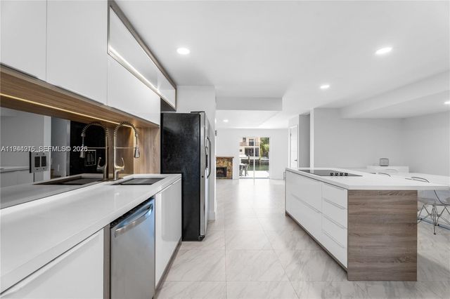 3811 NE 166th St 3, North Miami Beach, FL 33160