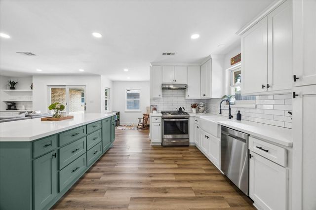 5311 Hialeah Drive, Houston, TX 77092