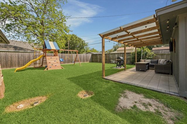 5311 Hialeah Drive, Houston, TX 77092