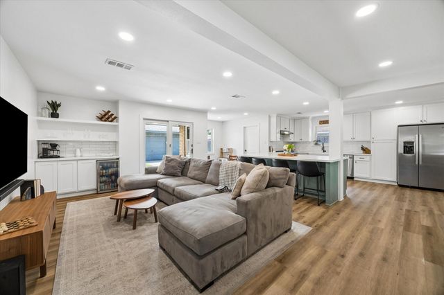 5311 Hialeah Drive, Houston, TX 77092