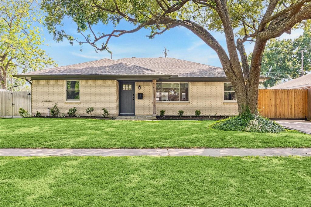 5311 Hialeah Drive, Houston, TX 77092