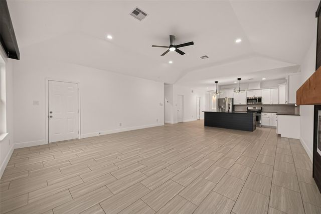 1343 Alpha Lane, Crosby, TX 77532