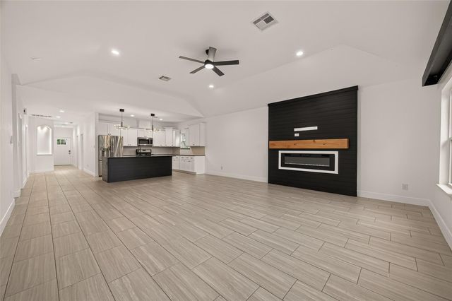 1343 Alpha Lane, Crosby, TX 77532