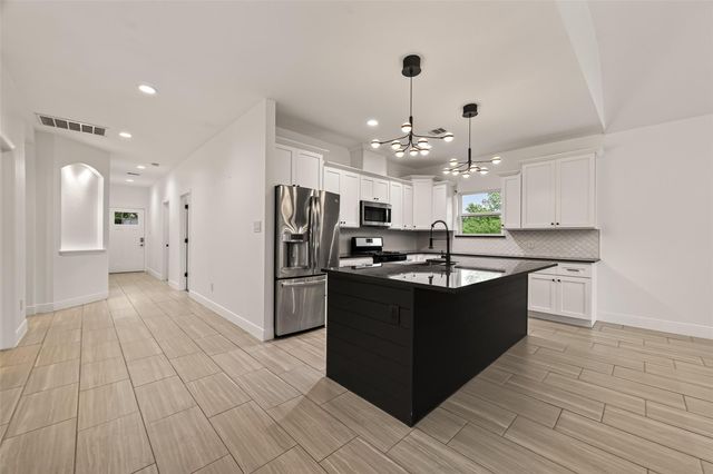 1343 Alpha Lane, Crosby, TX 77532