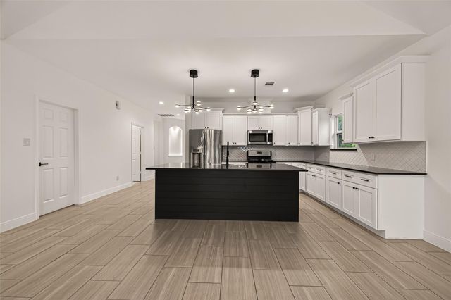 1343 Alpha Lane, Crosby, TX 77532