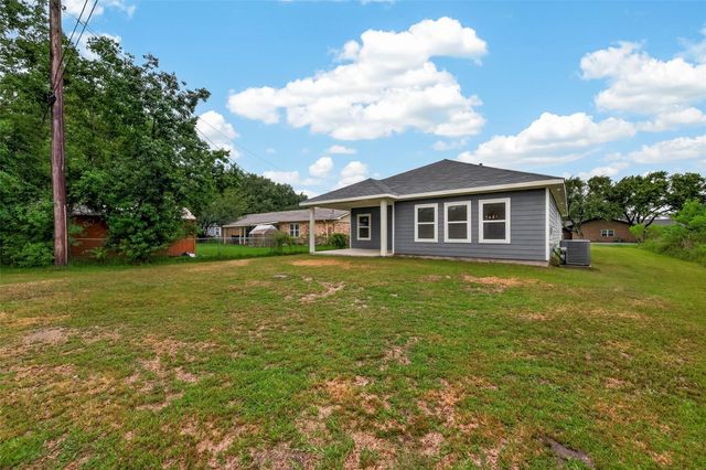 1343 Alpha Lane, Crosby, TX 77532