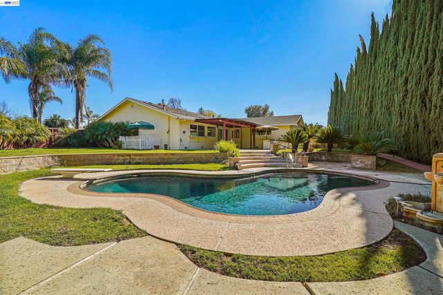 1349 Evans Pl, Livermore, CA 94550