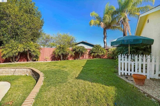 1349 Evans Pl, Livermore, CA 94550