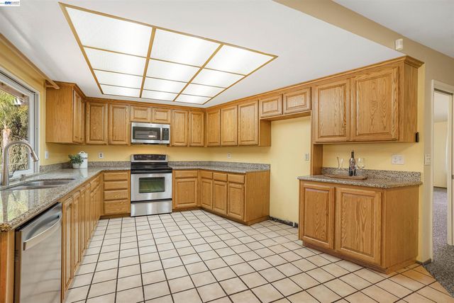 1349 Evans Pl, Livermore, CA 94550