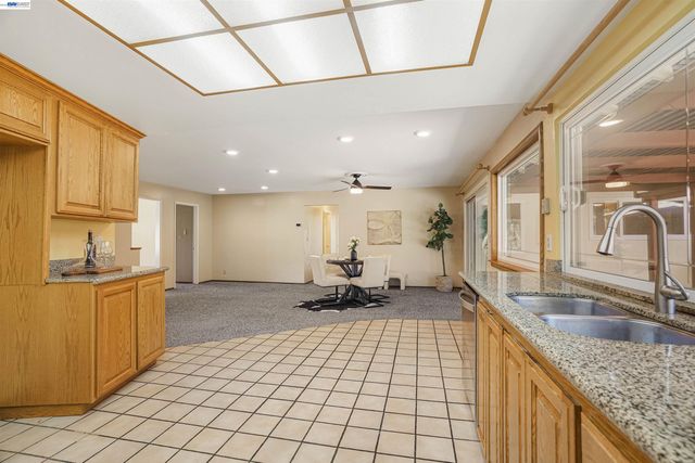 1349 Evans Pl, Livermore, CA 94550