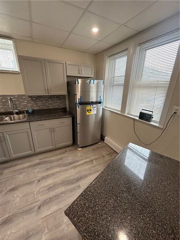 143 Pidge Avenue 5, Pawtucket, RI 02860