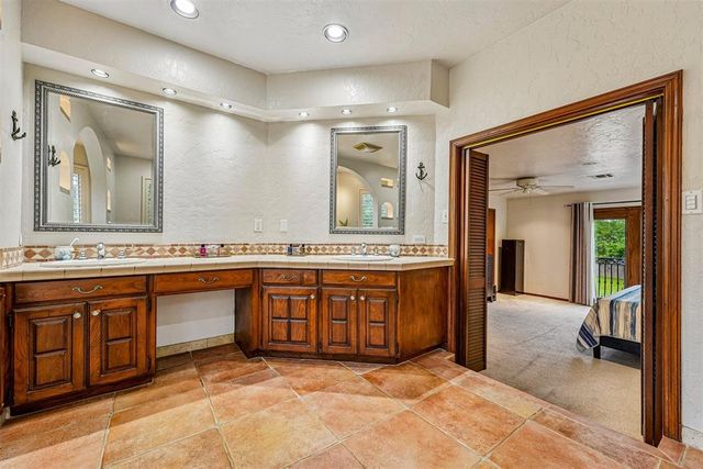 13813 NE 8th Street, Choctaw, OK 73020