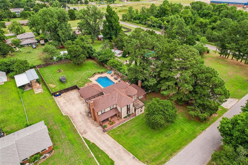 13813 NE 8th Street, Choctaw, OK 73020