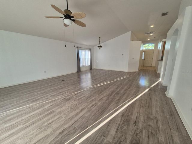 6833 RUNNER OAK DRIVE, Zephyrhills, FL 33545