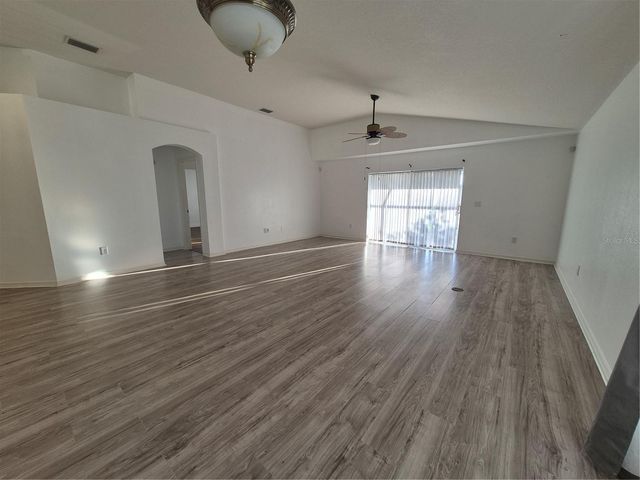 6833 RUNNER OAK DRIVE, Zephyrhills, FL 33545