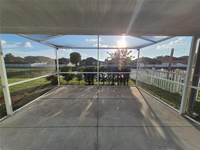 6833 RUNNER OAK DRIVE, Zephyrhills, FL 33545
