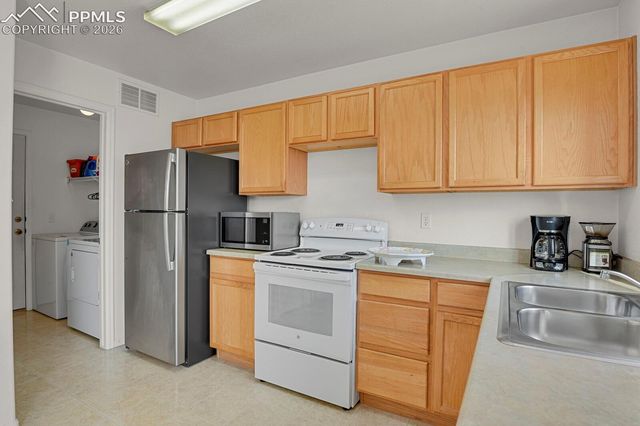7203 Bentwater Drive, Fountain, CO 80817