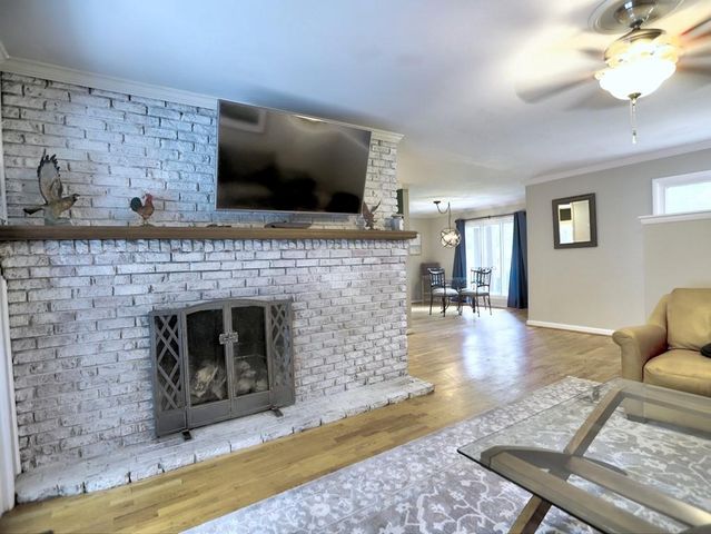 715 Glenforest Road, Sandy Springs, GA 30328