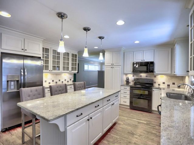 715 Glenforest Road, Sandy Springs, GA 30328