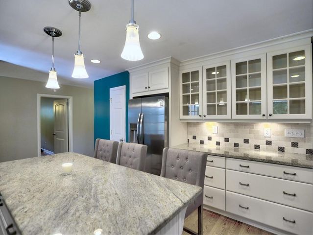 715 Glenforest Road, Sandy Springs, GA 30328