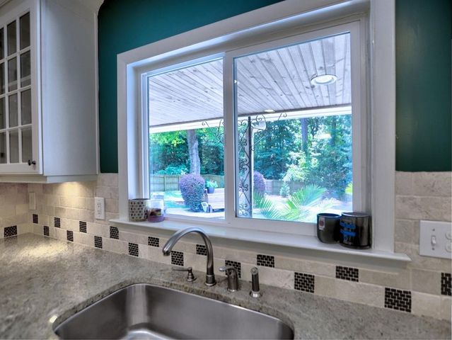 715 Glenforest Road, Sandy Springs, GA 30328