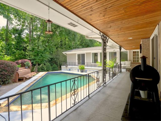 715 Glenforest Road, Sandy Springs, GA 30328