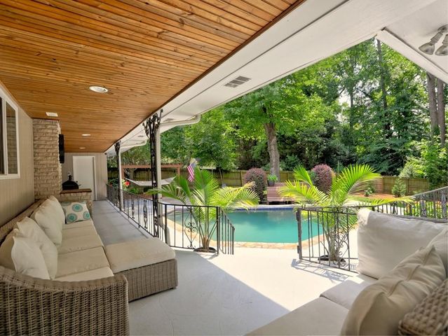715 Glenforest Road, Sandy Springs, GA 30328