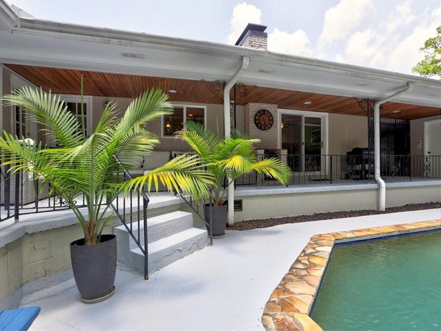 715 Glenforest Road, Sandy Springs, GA 30328