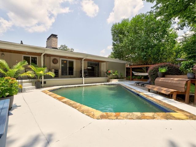 715 Glenforest Road, Sandy Springs, GA 30328
