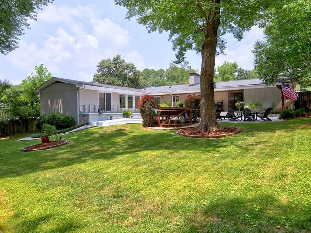 715 Glenforest Road, Sandy Springs, GA 30328