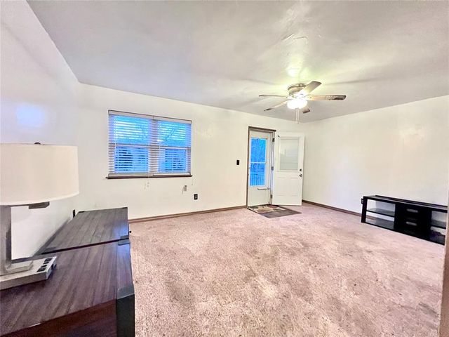 619 N Hyden Street, Stratford, OK 74872