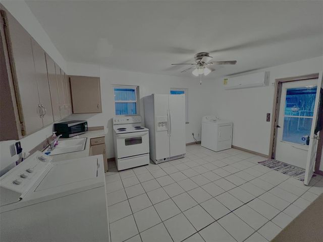 619 N Hyden Street, Stratford, OK 74872