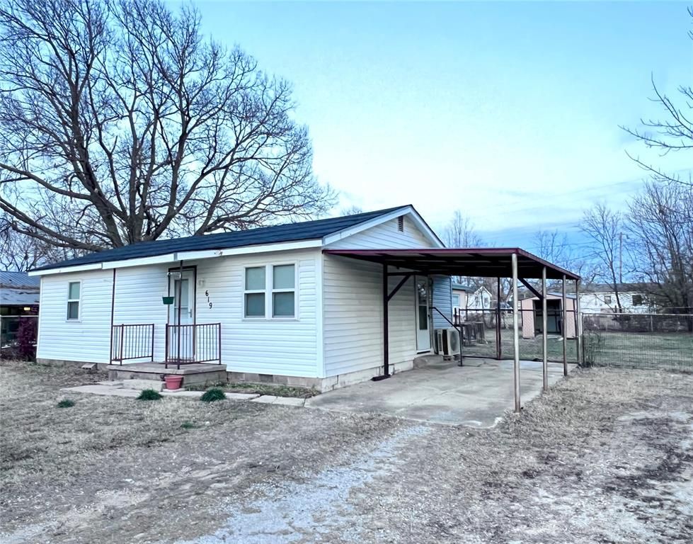 619 N Hyden Street, Stratford, OK 74872