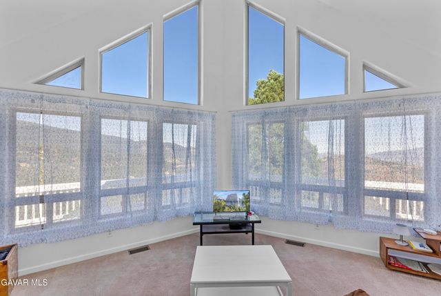 17075 Matterhorn Drive, Tehachapi, CA 93561