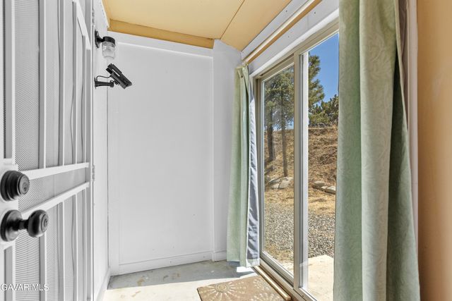 17075 Matterhorn Drive, Tehachapi, CA 93561