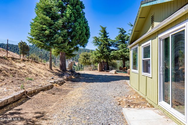 17075 Matterhorn Drive, Tehachapi, CA 93561