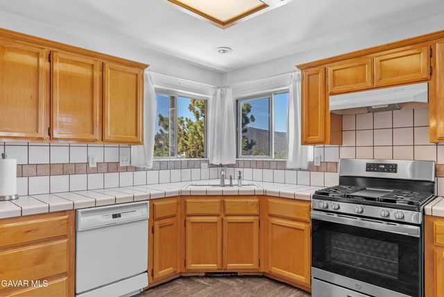 17075 Matterhorn Drive, Tehachapi, CA 93561