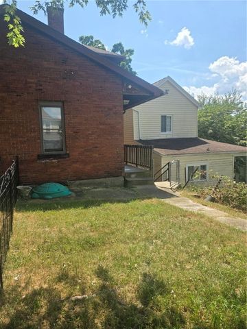 323 Winders St, Hazelwood, PA 15207