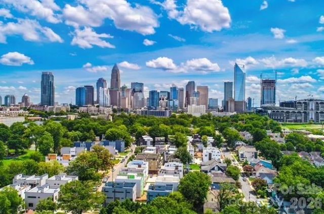 4204 Vista Pine Drive, Charlotte, NC 28215