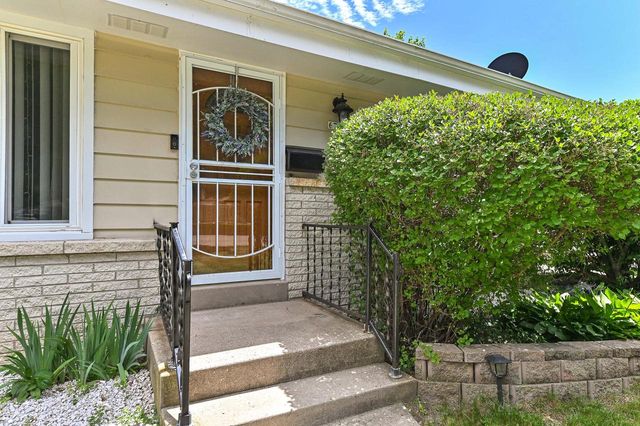 6700 N 51st STREET, Milwaukee, WI 53223