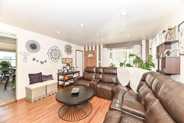 6700 N 51st STREET, Milwaukee, WI 53223