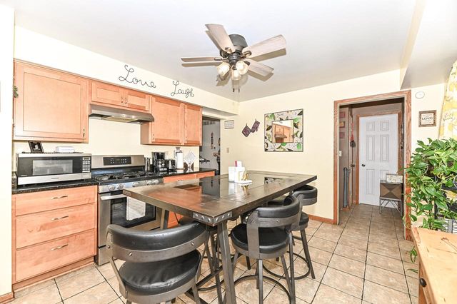 6700 N 51st STREET, Milwaukee, WI 53223